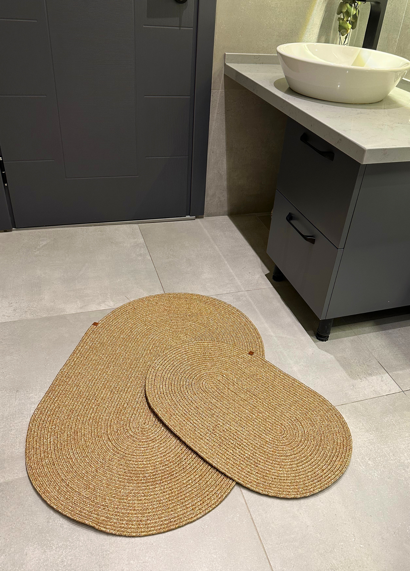 2-Piece Oval Bathroom Mat Set