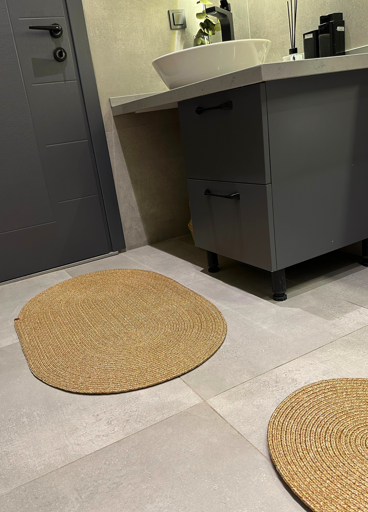 2-Piece Oval Bathroom Mat Set