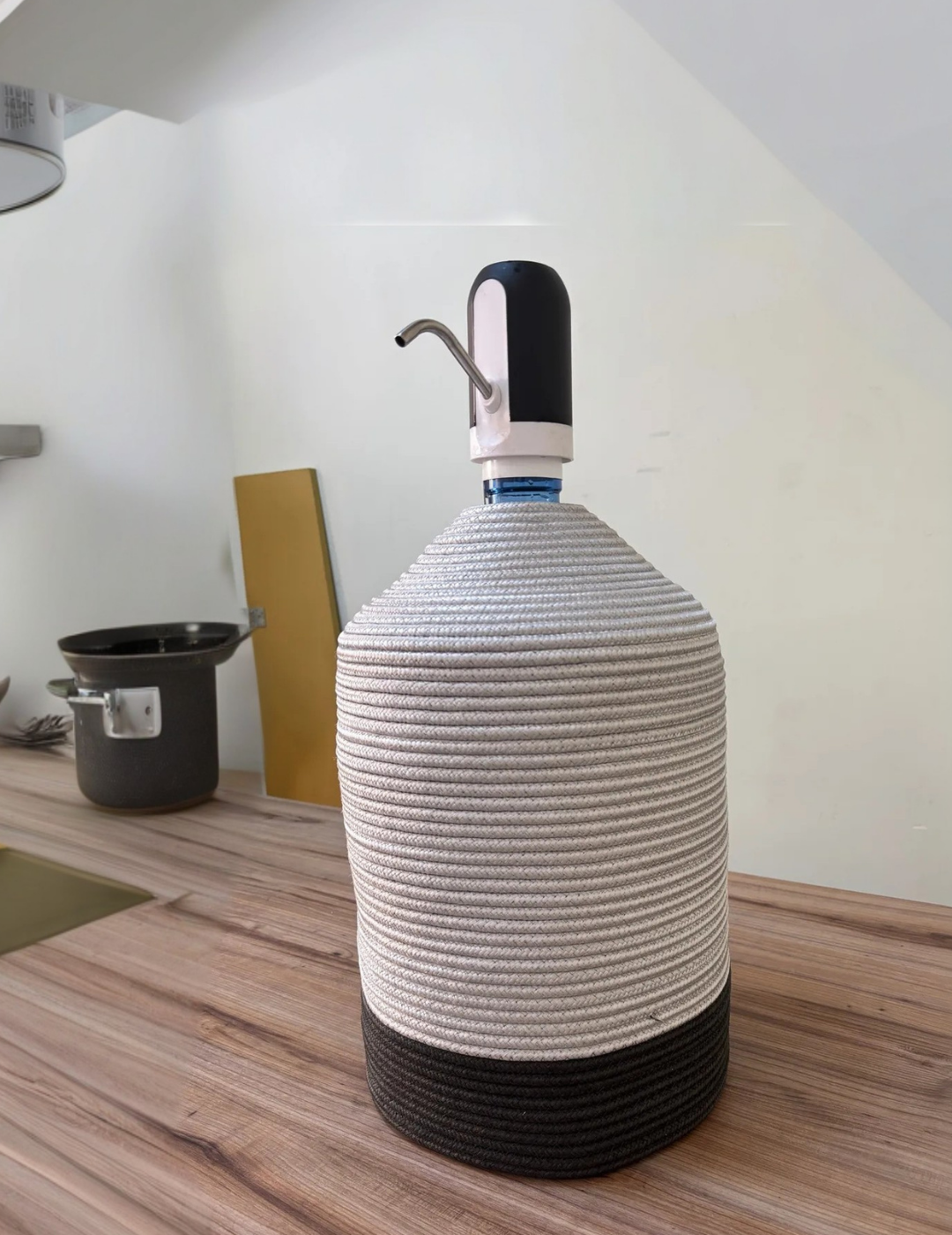 AQUA NATURE Damacanalara Stil Ve Doğallık Jüt Damacana Kılıfı