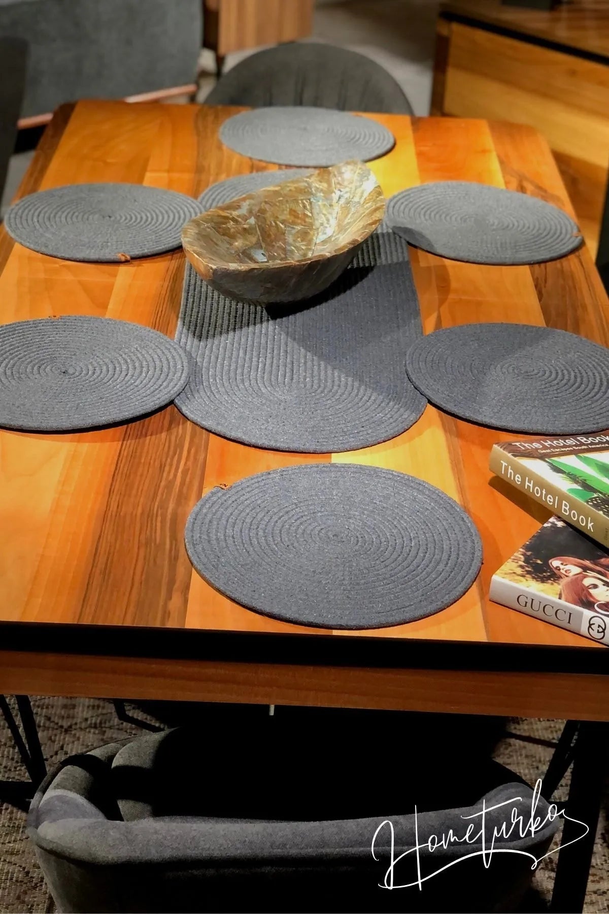 Supla & Runner Dining Table Presentation Set