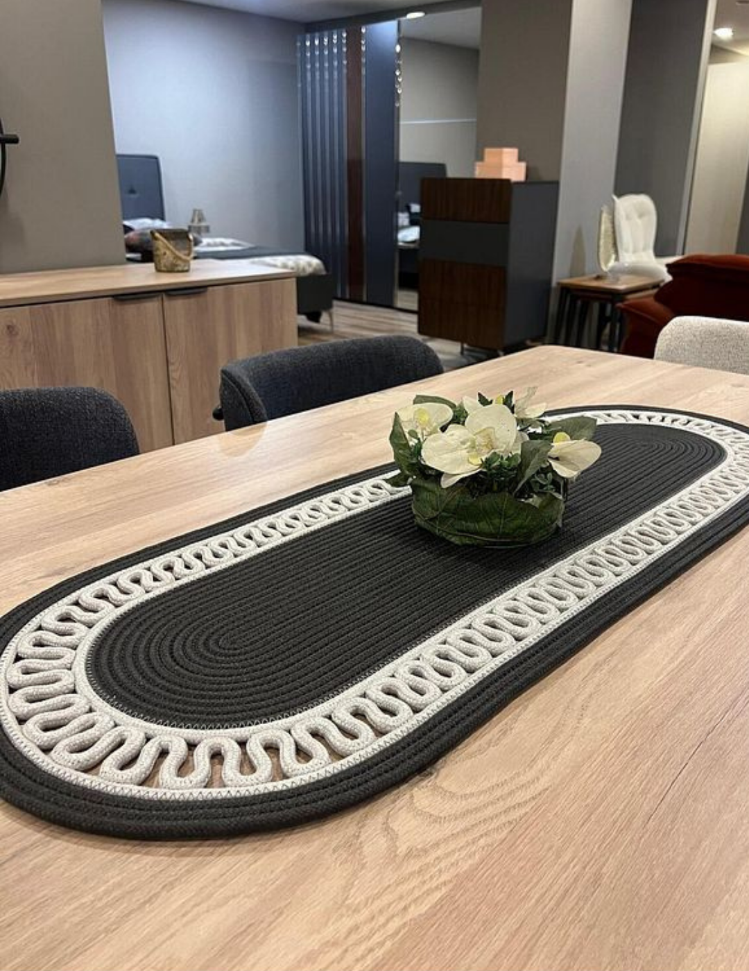 El Örgüsü Jüt Runner Oval Şerit Desenli Masa Sehpa Unite Üstü Dekoratif Örtü (30 X 70 CM)