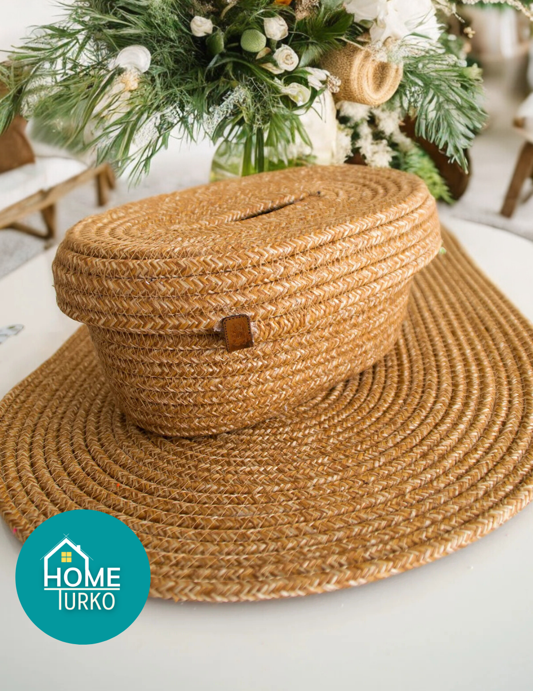 Presentation Set, Napkin Holder and Dispenser Runner