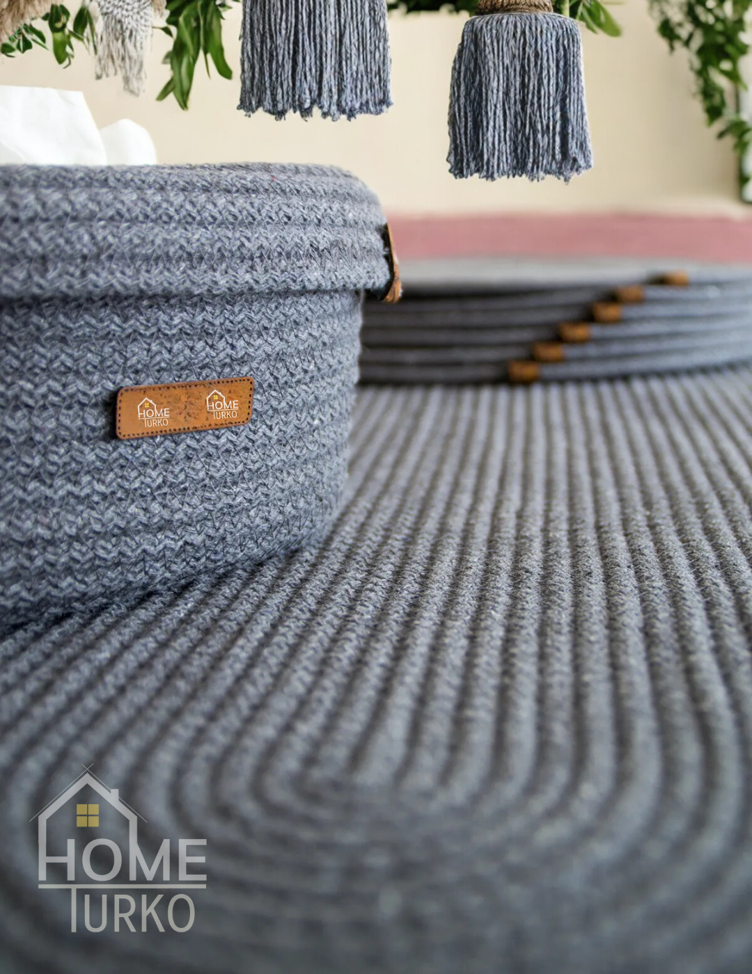 Presentation Set, Napkin Holder and Dispenser Runner