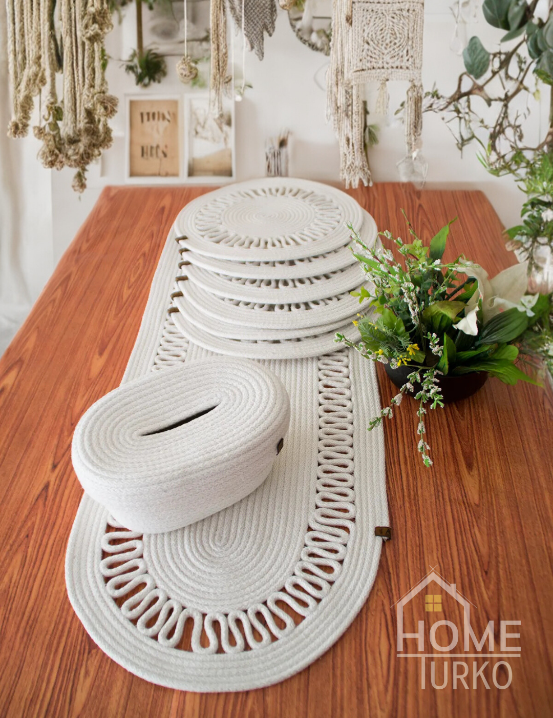 Presentation Set, Napkin Holder and Dispenser Runner