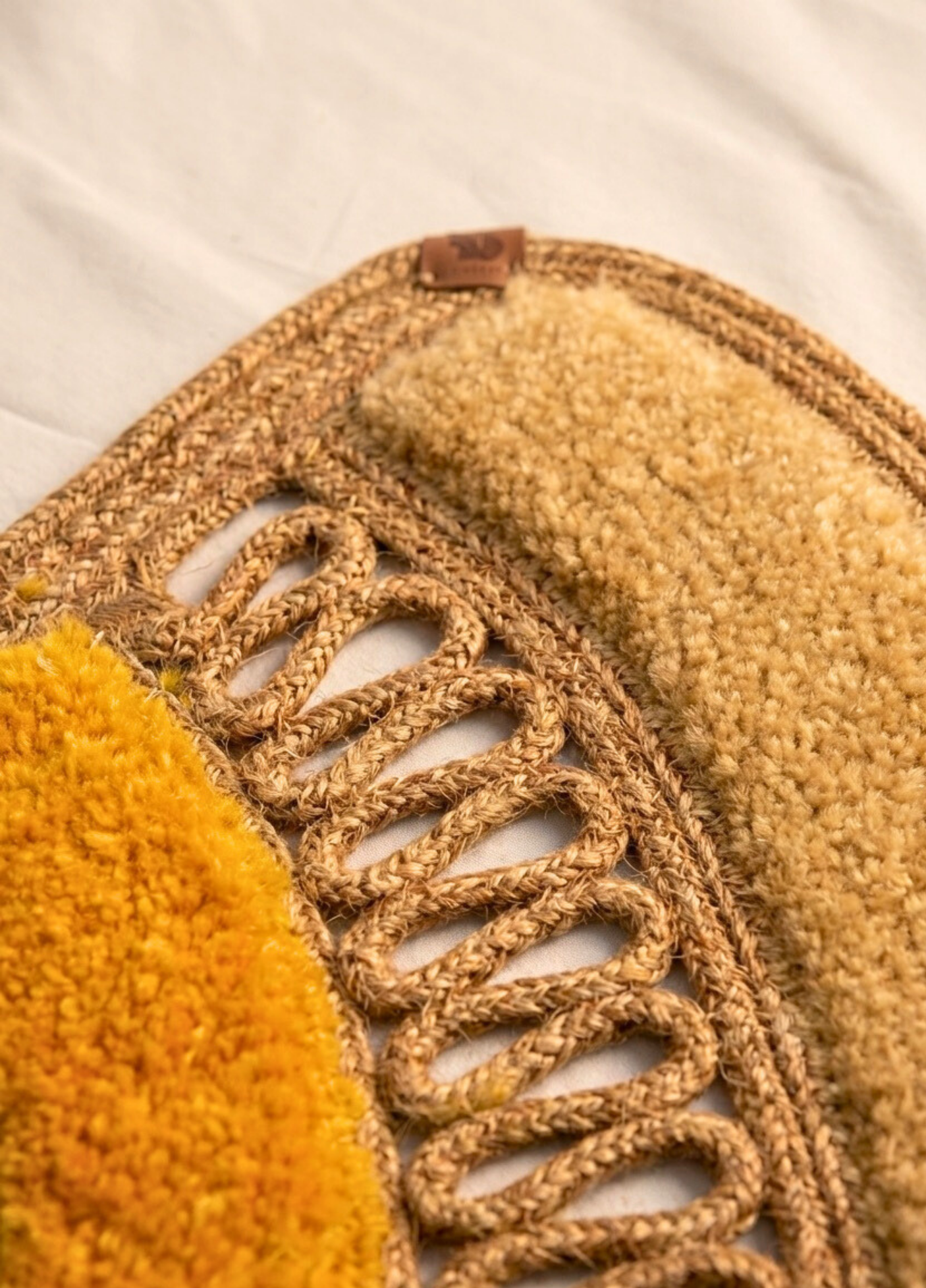 Dünyada İlk! Artisan Glow Yarım Ay Tufting Şeritli Jüt Kapı Önü Paspası